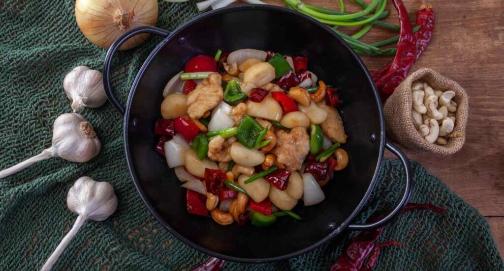 Receita de Frango com Castanhas de Caju e Legumes