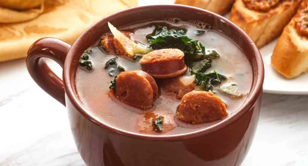 Receita de Caldo Verde com Linguiça Defumada